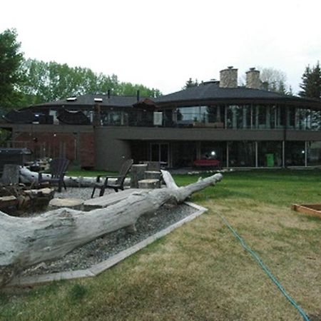Roundhouse Grotto Bed and Breakfast YYC Buitenkant foto