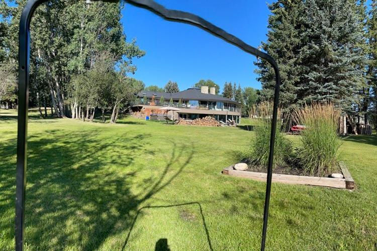 Roundhouse Grotto Bed and Breakfast YYC Buitenkant foto
