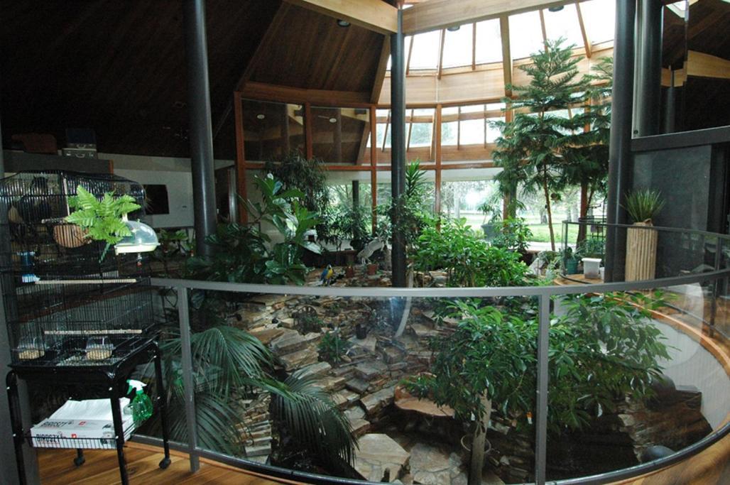 Roundhouse Grotto Bed and Breakfast YYC Buitenkant foto