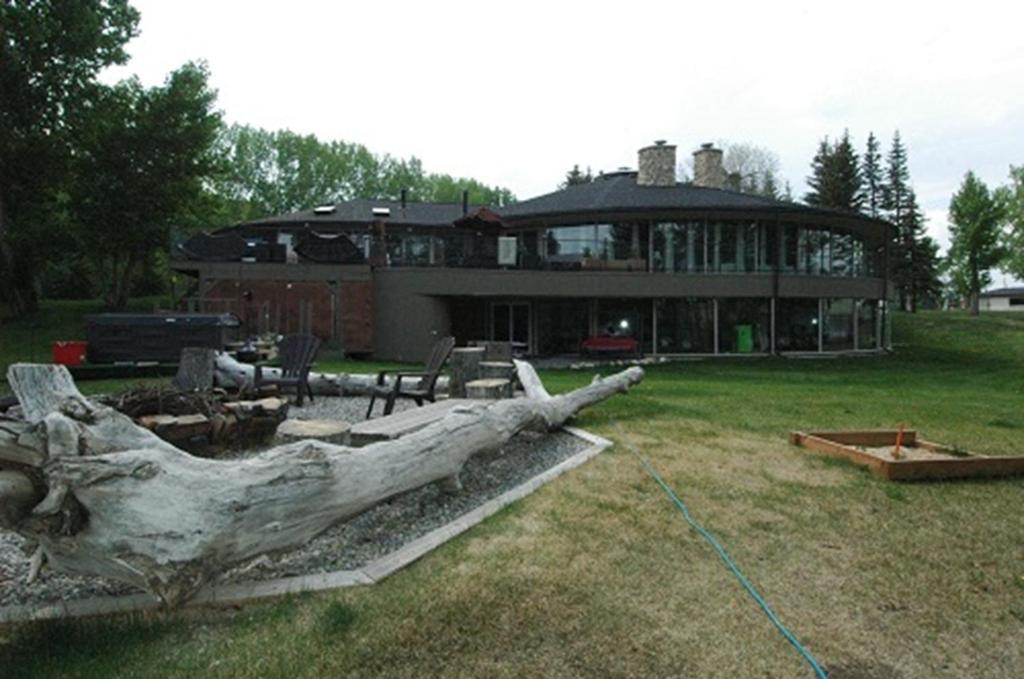 Roundhouse Grotto Bed and Breakfast YYC Buitenkant foto